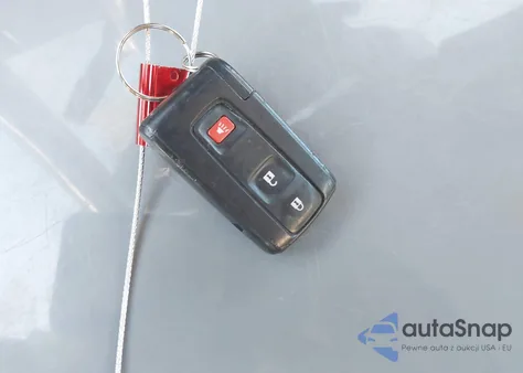 2004 Toyota Prius из США, поврежденный, VIN JTDKB20U540103258